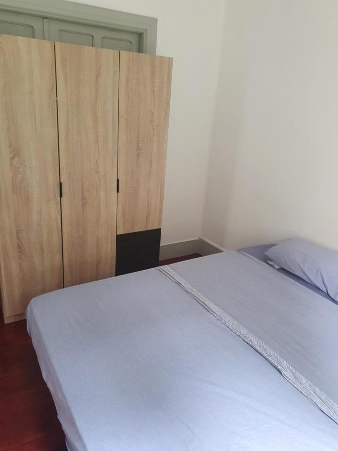 Habitacion Sencilla Con Balcon Виго Экстерьер фото
