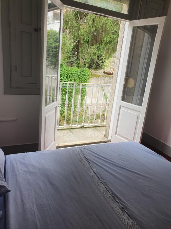 Habitacion Sencilla Con Balcon Виго Экстерьер фото