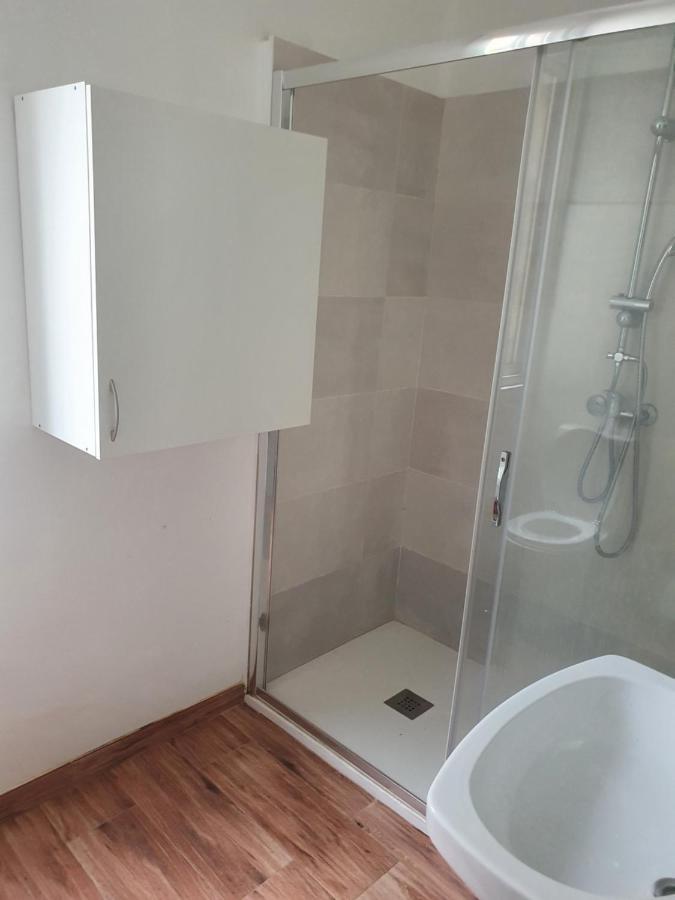 Habitacion Sencilla Con Balcon Виго Экстерьер фото